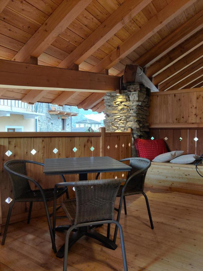 Appartamento Au Fond Du Bourg Aosta Esterno foto