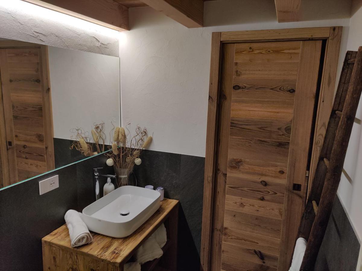Appartamento Au Fond Du Bourg Aosta Esterno foto